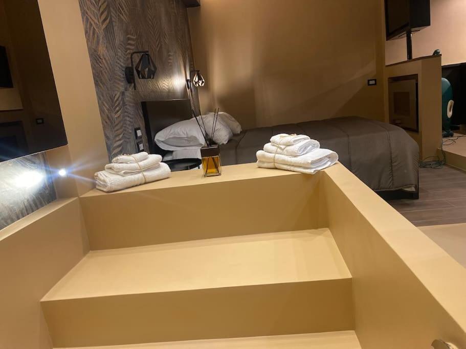 Montesantogroup Suite House Nel Centro Di Napoli מראה חיצוני תמונה