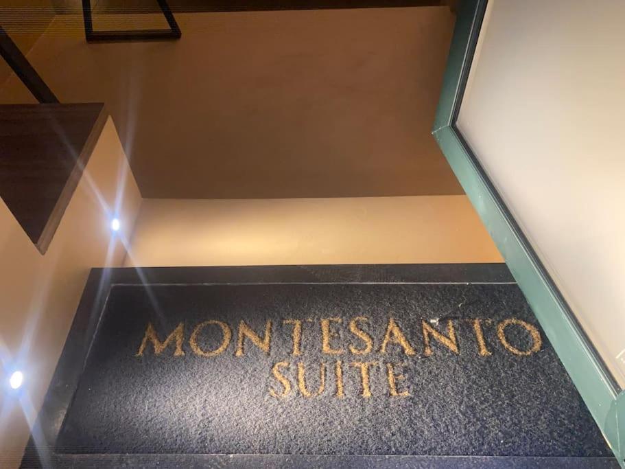 Montesantogroup Suite House Nel Centro Di Napoli מראה חיצוני תמונה