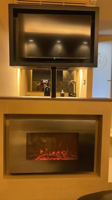 Montesantogroup Suite House Nel Centro Di Napoli מראה חיצוני תמונה